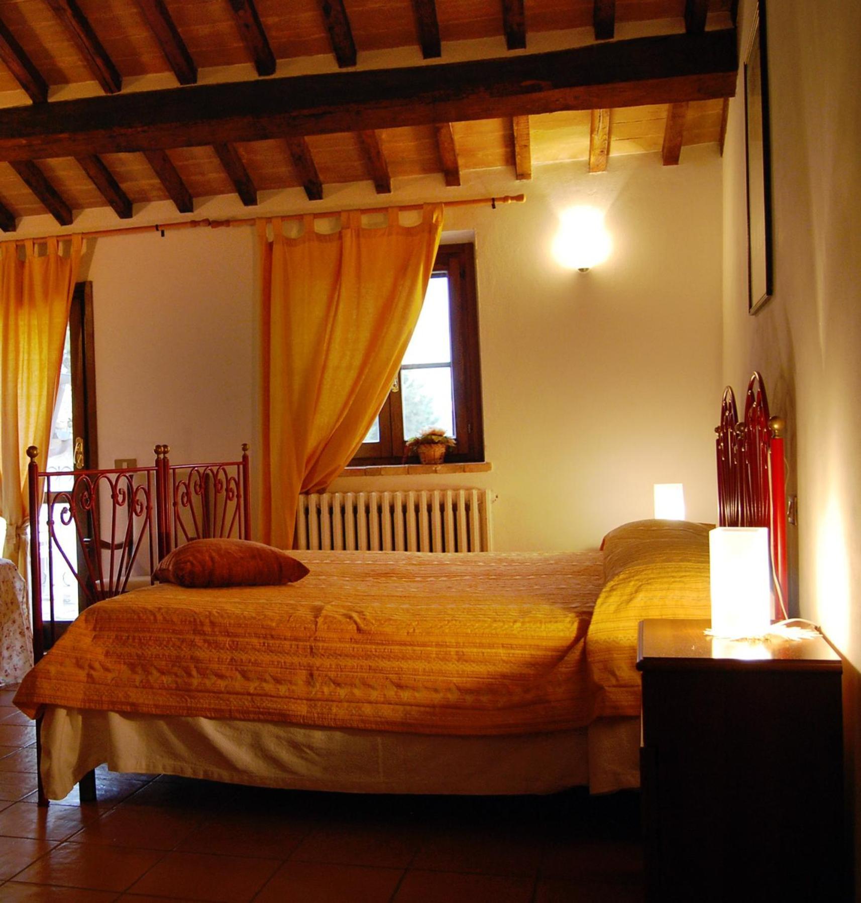 Agriturismo Camiano Piccolo Montefalco Zimmer foto